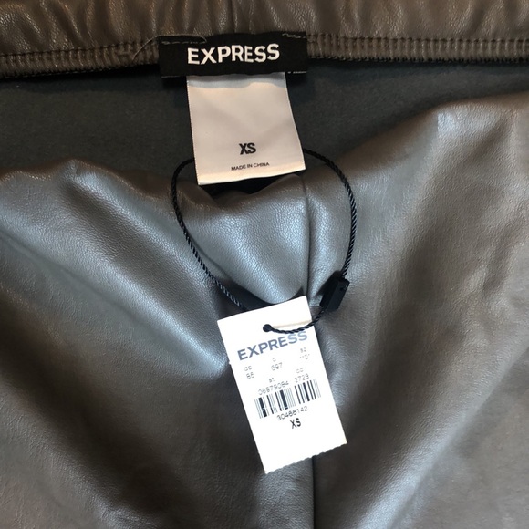 Express faux Leather XS Pants NWT - Picture 3 of 14